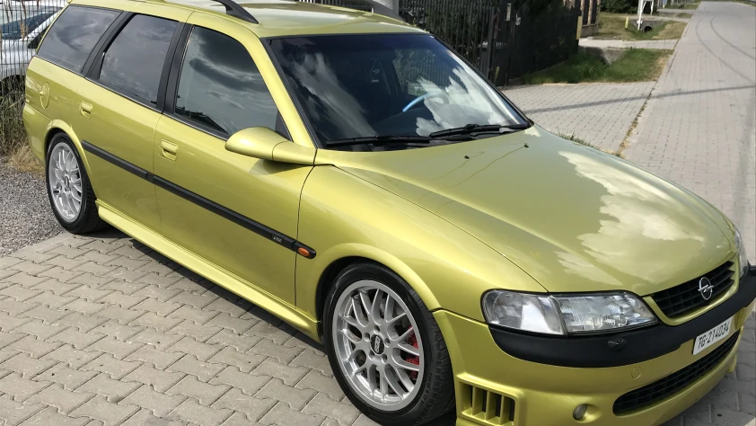 Opel Vectra i500 Irmcher - Rok 1999 - Kolor Złoty