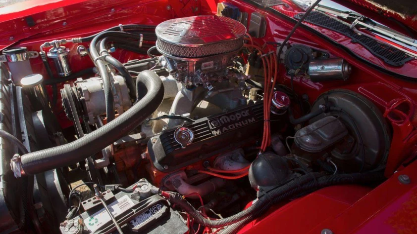 Plymouth Plymouth Barracuda 360ci - Rok 1973 - Kolor Czerwony
