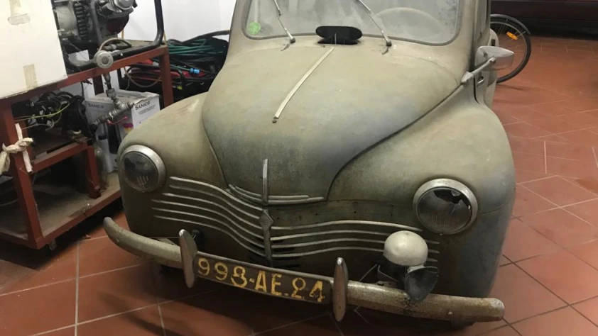 Na Projekt: Renault R1062- Rok 1950 - Kolor ZIELONY