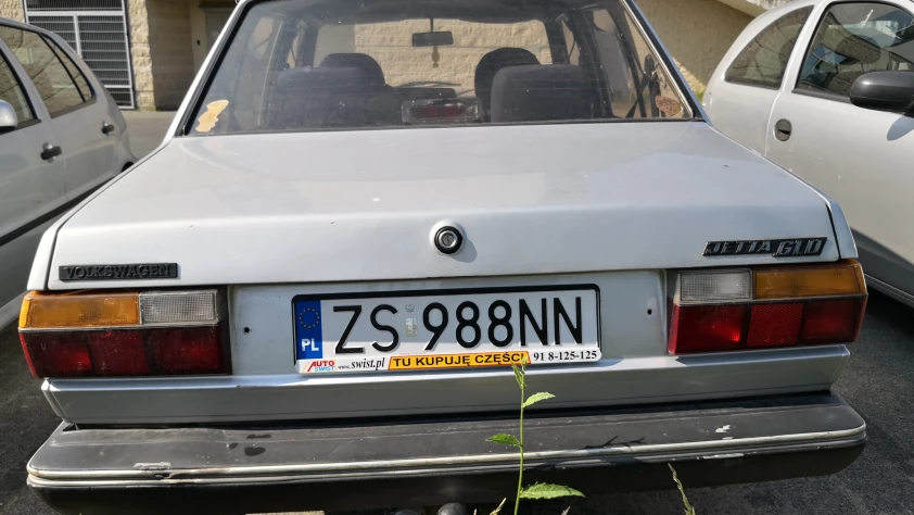 Na Projekt: VW  Jetta A1- Rok 1981 - Kolor srebrny