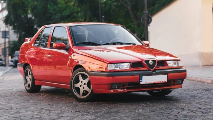 Alfa Romeo 155 v6 1993 - zdjęcie dodatkowe nr 4