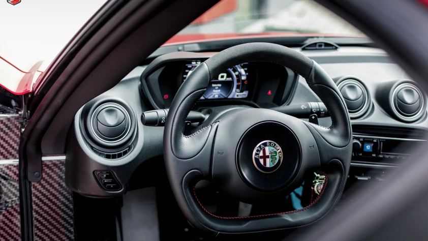 Alfa Romeo 4c 2016 - zdjęcie dodatkowe nr 2