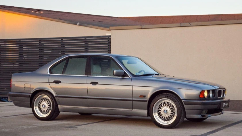 BMW Seria 5 E34 540i  1995 - zdjęcie główne