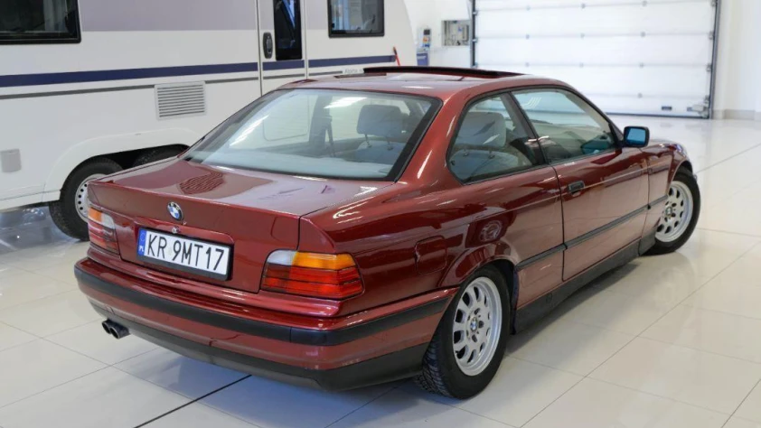 BMW Seria 3 E30 325i  1992 - zdjęcie dodatkowe nr 5