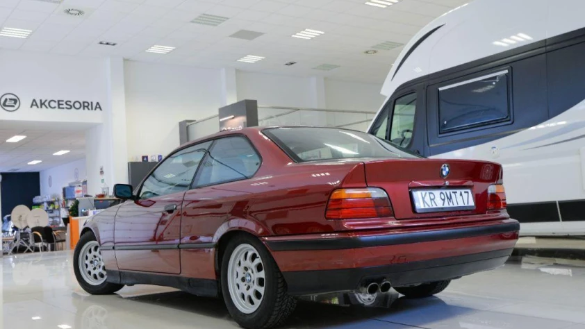 BMW Seria 3 E30 325i  1992 - zdjęcie dodatkowe nr 4