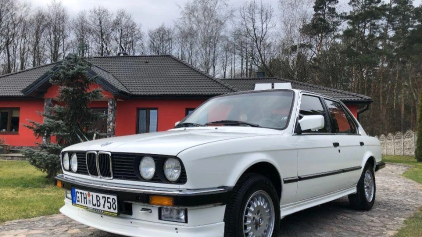 BMW Seria 3 E30 325e  1986 - zdjęcie dodatkowe nr 1
