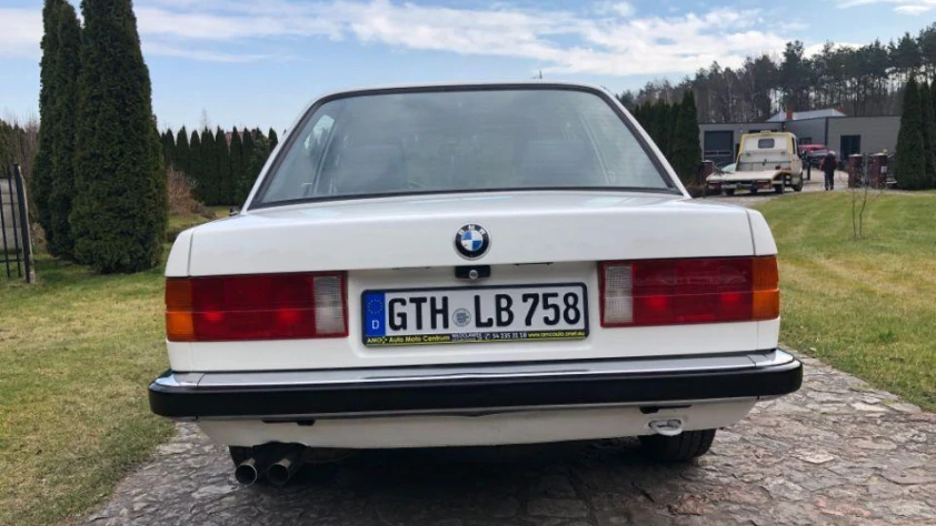 BMW Seria 3 E30 325e  1986 - zdjęcie dodatkowe nr 9