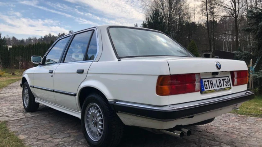 BMW Seria 3 E30 325e  1986 - zdjęcie dodatkowe nr 11