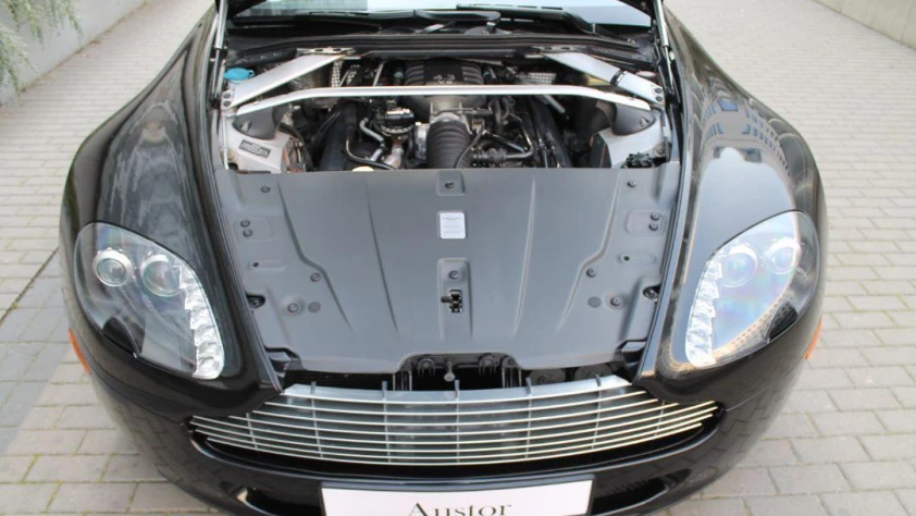 Aston Martin V8 Vantage 2007 - zdjęcie dodatkowe nr 20