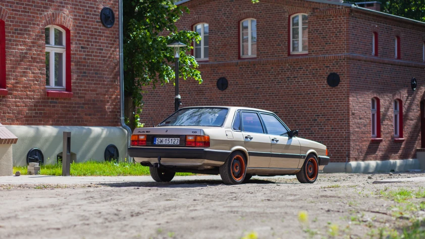 Audi 80 B2 1985 - zdjęcie dodatkowe nr 9