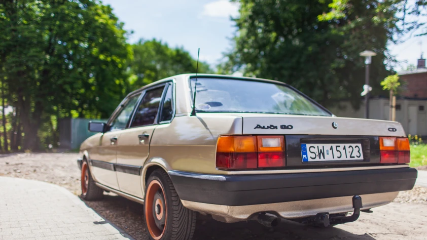 Audi 80 B2 1985 - zdjęcie dodatkowe nr 13