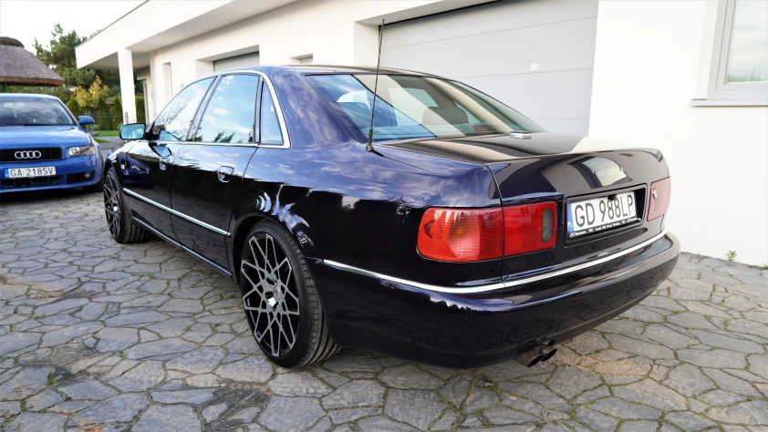 Audi A8 D2 4.2 V8 Quattro 1999 - zdjęcie dodatkowe nr 1