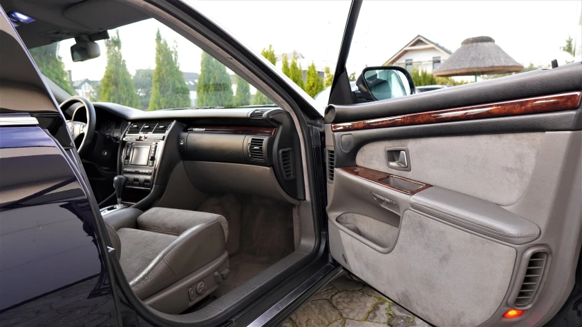 Audi A8 D2 4.2 V8 Quattro 1999 - zdjęcie dodatkowe nr 7