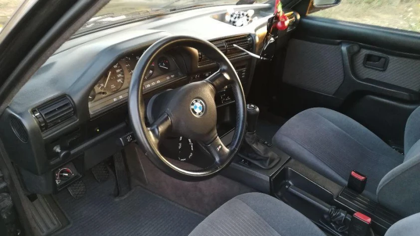 BMW Seria 3 E30 325i  1990 - zdjęcie dodatkowe nr 6