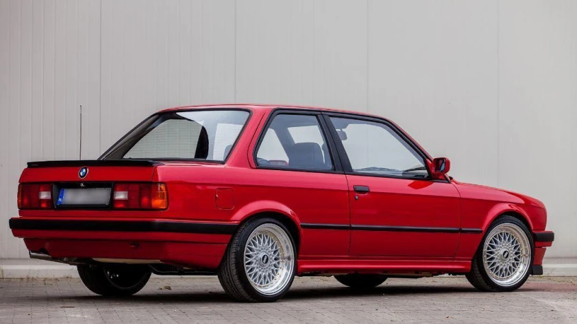 BMW Seria 3 E30 318i Coupe 1988 - zdjęcie dodatkowe nr 1