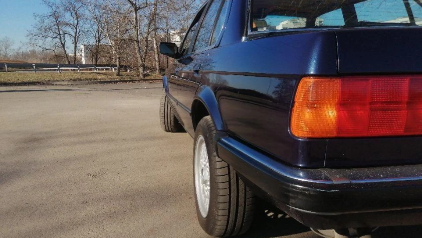 BMW Seria 3 E30 320i  1987 - zdjęcie dodatkowe nr 4