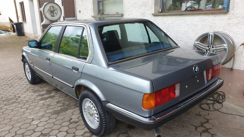 BMW Seria 3 E30 320i  1986 - zdjęcie dodatkowe nr 4