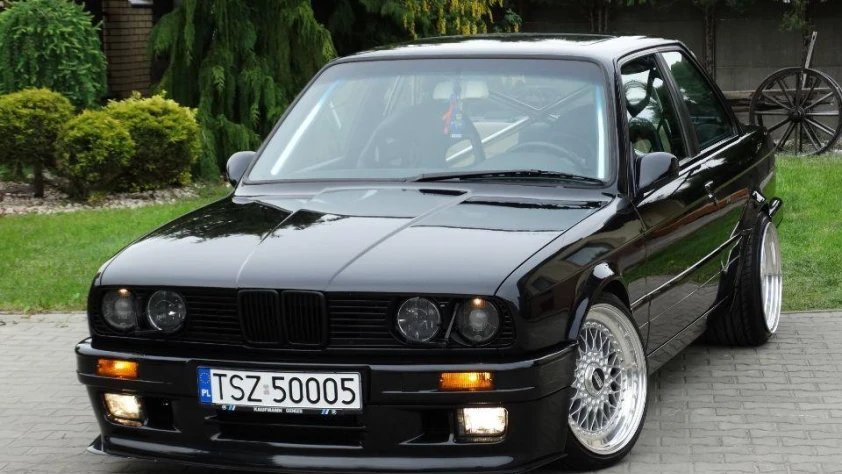 BMW Seria 3 E30 320i M-TECHNIC 1988 - zdjęcie główne