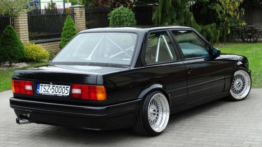 BMW Seria 3 E30 320i M-TECHNIC 1988 - zdjęcie dodatkowe nr 2