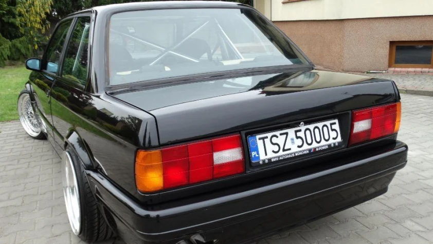 BMW Seria 3 E30 320i M-TECHNIC 1988 - zdjęcie dodatkowe nr 12