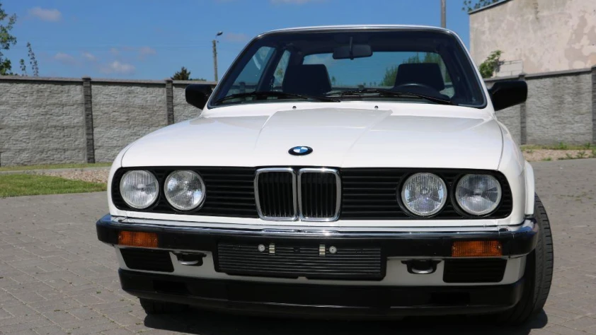 BMW Seria 3 E30 323i  1984 - zdjęcie dodatkowe nr 3
