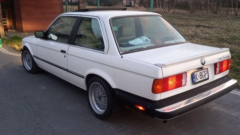 BMW Seria 3 E30 325ES  1986 - zdjęcie dodatkowe nr 1