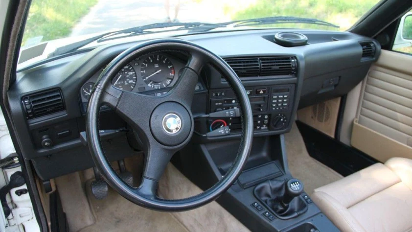 BMW Seria 3 E30 325i Cabrio 1988 - zdjęcie dodatkowe nr 17