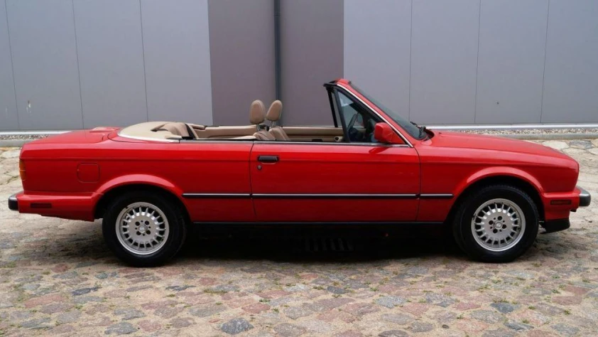 BMW Seria 3 E30 325i Cabrio 1990 - zdjęcie dodatkowe nr 23