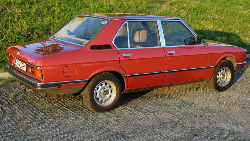 BMW Seria 5 E12 518 1980 - zdjęcie dodatkowe nr 3