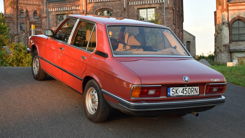 BMW Seria 5 E12 518 1980 - zdjęcie dodatkowe nr 1