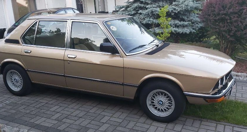 BMW Seria 5 E12 518  1981 - zdjęcie dodatkowe nr 9