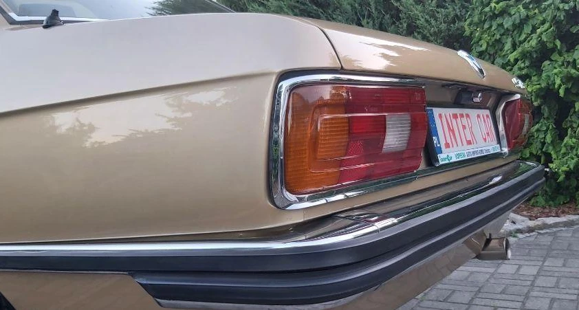 BMW Seria 5 E12 518  1981 - zdjęcie dodatkowe nr 13