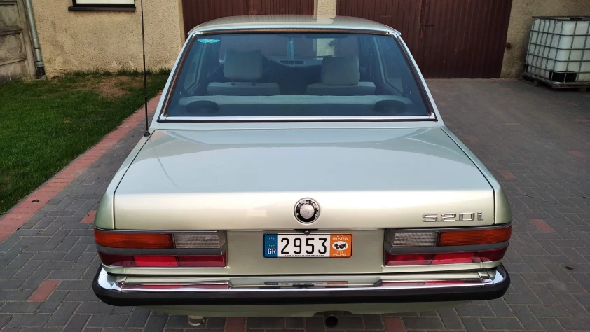 BMW Seria 5 E28 520i 1982 - zdjęcie dodatkowe nr 1