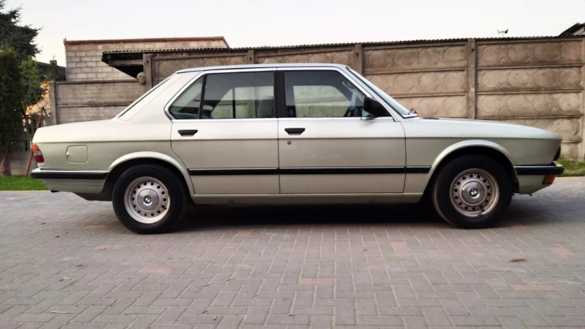 BMW Seria 5 E28 520i 1982 - zdjęcie dodatkowe nr 8