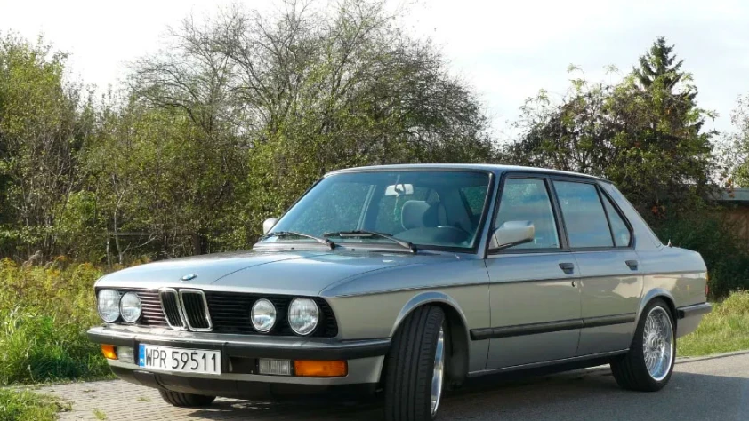 BMW Seria 5 E28 520iA 1987 - zdjęcie dodatkowe nr 4