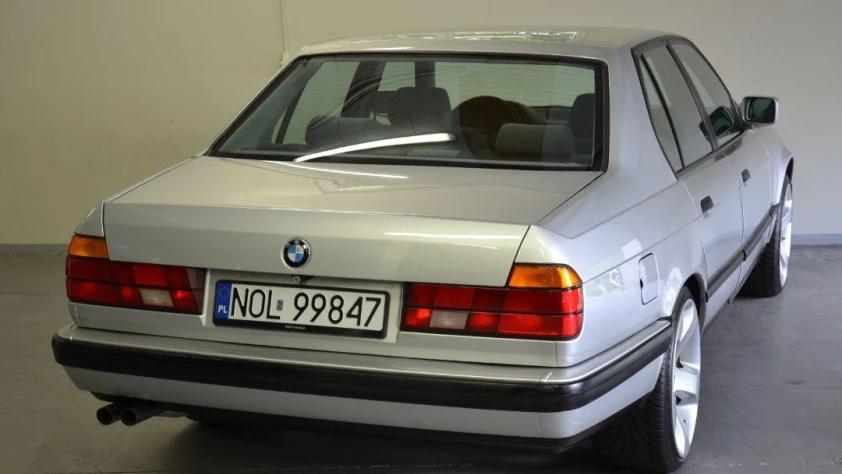 BMW Seria 7 E32 735  1989 - zdjęcie dodatkowe nr 1