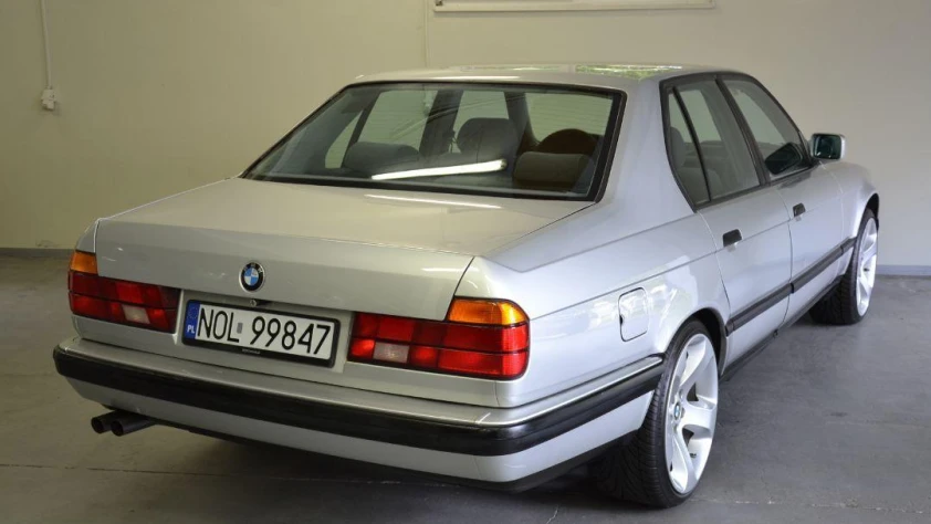BMW Seria 7 E32 735  1989 - zdjęcie dodatkowe nr 11