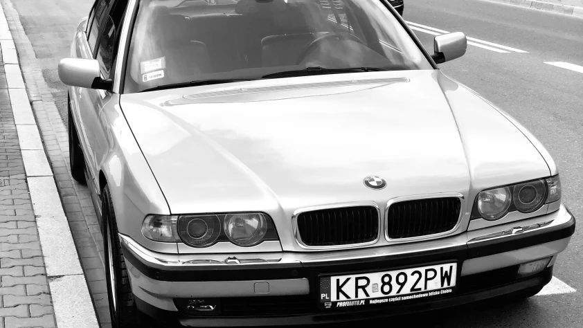 BMW Seria 7 E38 740d 2000 - zdjęcie główne