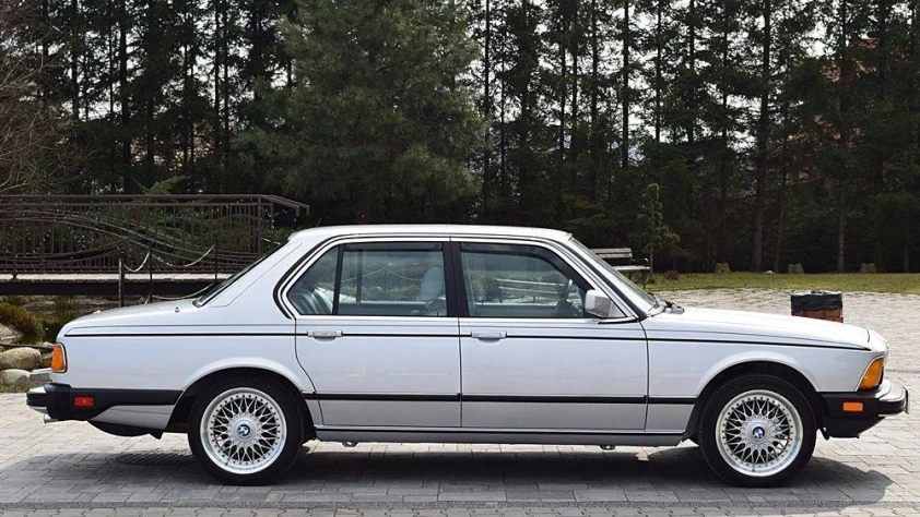 BMW Seria 7 E23 735iL 1986 - zdjęcie dodatkowe nr 9