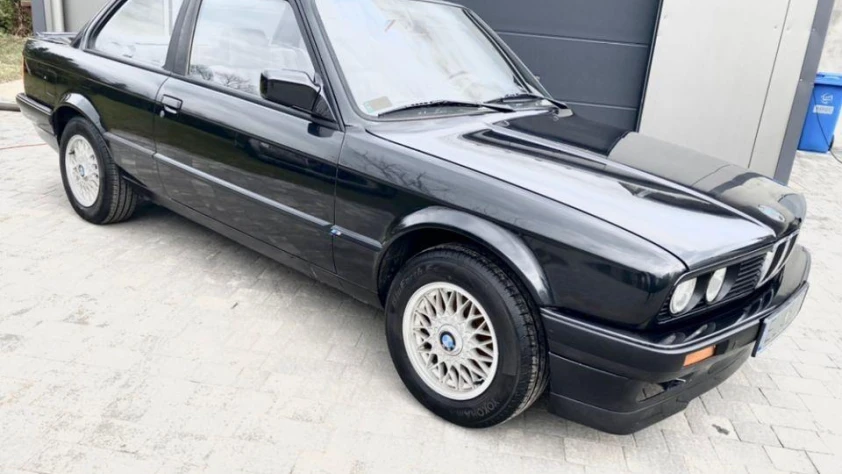 BMW Seria 3 E30 318 Coupe 1992 - zdjęcie główne