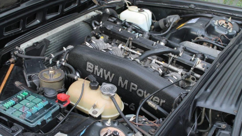 BMW Seria 6 E24 635 M CSi 1986 - zdjęcie dodatkowe nr 22