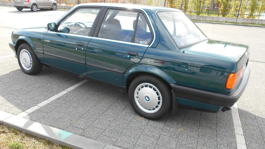 BMW Seria 3 E30 324TD  1990 - zdjęcie dodatkowe nr 10
