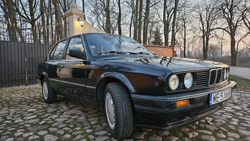 BMW Seria 3 316i 1990 - zdjęcie główne