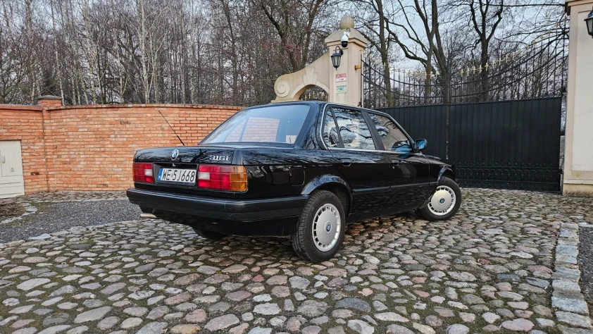 BMW Seria 3 316i 1990 - zdjęcie dodatkowe nr 2