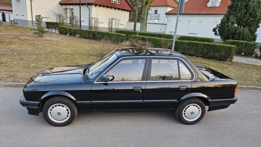 BMW Seria 3 316i 1990 - zdjęcie dodatkowe nr 4