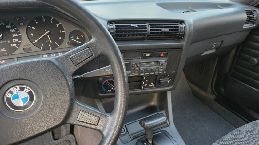 BMW Seria 3 316i 1990 - zdjęcie dodatkowe nr 10