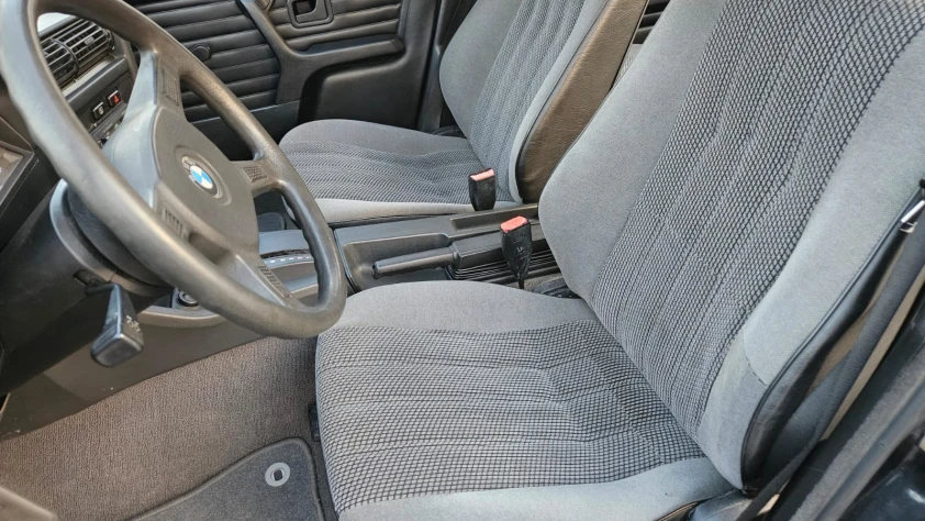BMW Seria 3 316i 1990 - zdjęcie dodatkowe nr 11