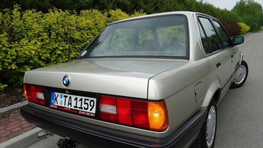 BMW Seria 3 E30 316i  1990 - zdjęcie dodatkowe nr 2
