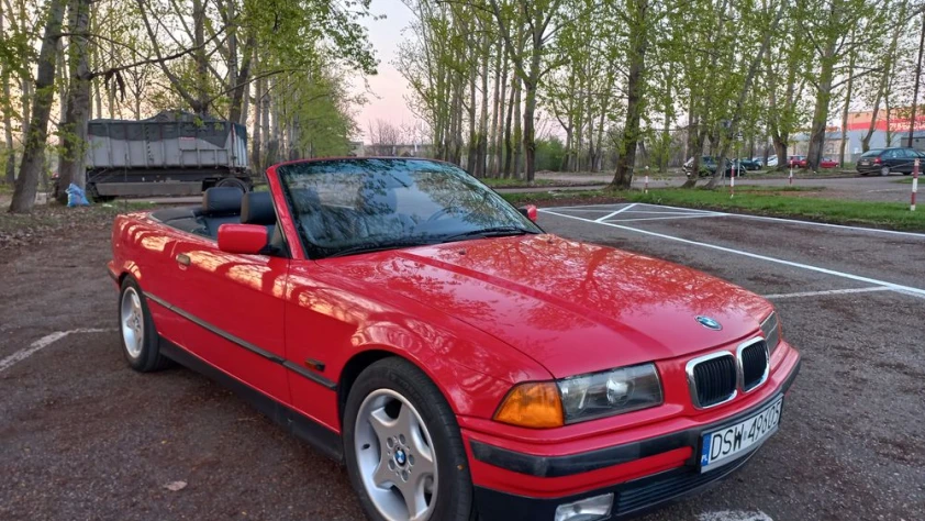 BMW Seria 3 E36 318i 1995 - zdjęcie główne