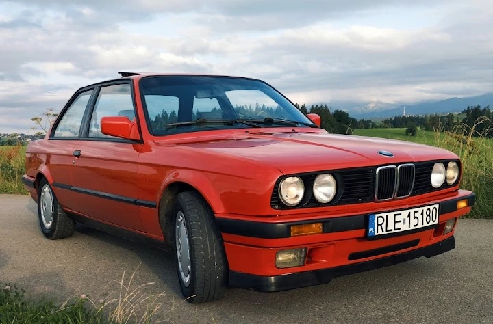 BMW Seria 3 318is 1990 - zdjęcie główne